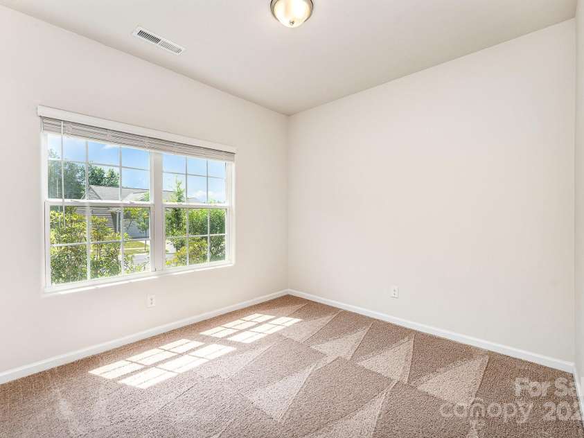 8316 Highgate Drive, Charlotte, NC 28215.  MLS# CAR4254654, YatesRealty ID 13402. 