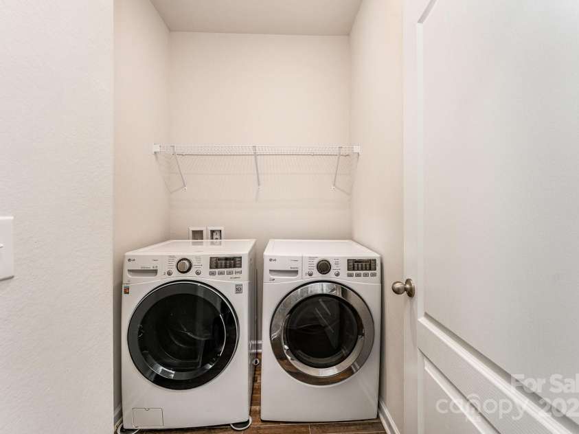 8316 Highgate Drive, Charlotte, NC 28215.  MLS# CAR4254654, YatesRealty ID 13402. 