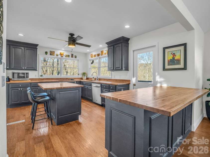 158 Rock Spring Lane, Lake Lure, NC 28746.  MLS# CAR4330630, YatesRealty ID 13404. 