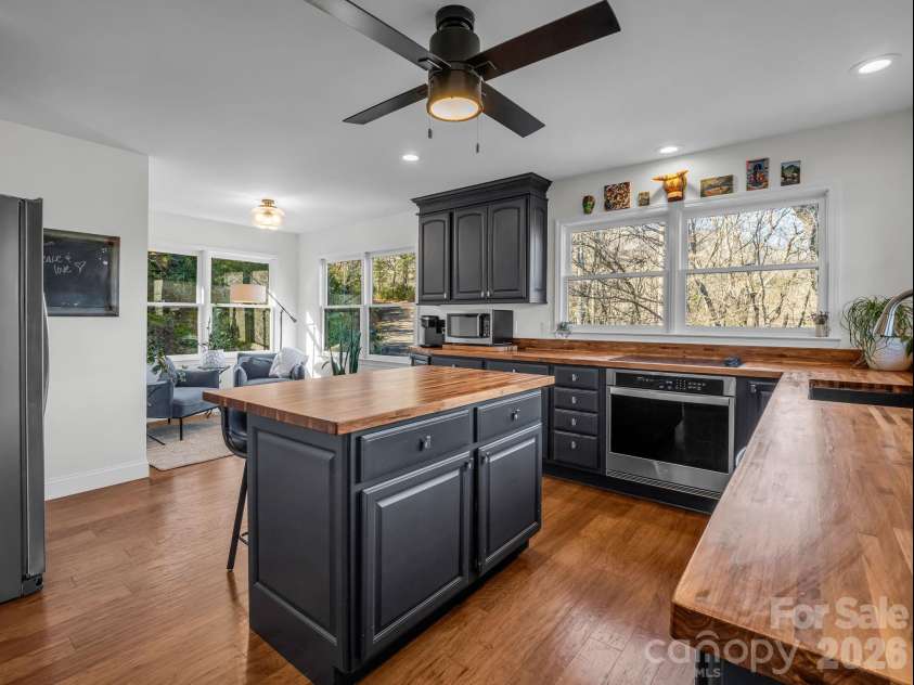 158 Rock Spring Lane, Lake Lure, NC 28746.  MLS# CAR4330630, YatesRealty ID 13404. 