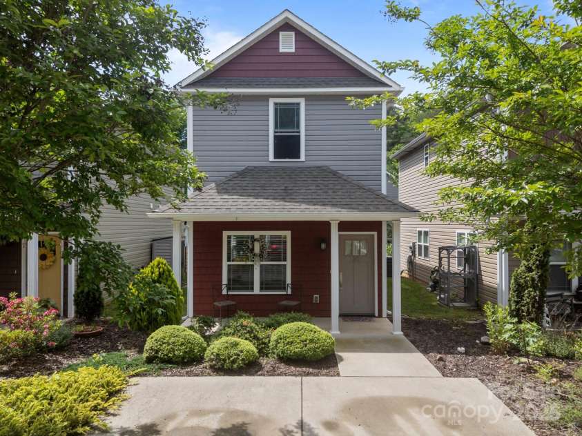 25 Mill Creek Loop, Asheville, NC 28806.  MLS# CAR4257997, YatesRealty ID 13404. 