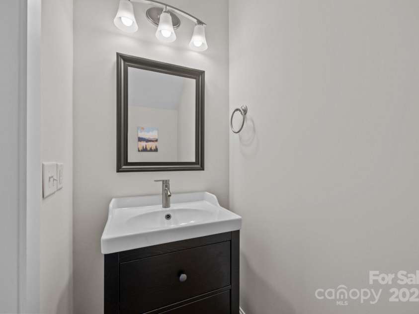 25 Mill Creek Loop, Asheville, NC 28806.  MLS# CAR4257997, YatesRealty ID 13404. 