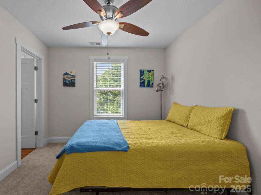 25 Mill Creek Loop, Asheville, NC 28806.  MLS# CAR4257997, YatesRealty ID 13404. 