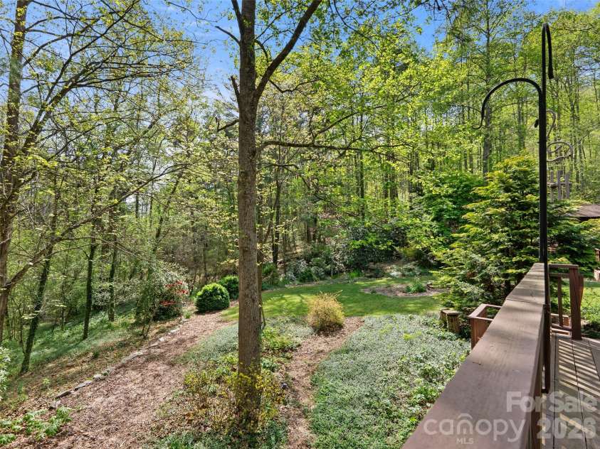 120 Carter Cove Road, Asheville, NC 28804.  MLS# CAR4370241, YatesRealty ID 13406. 