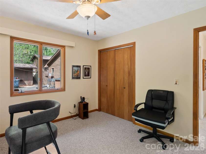 120 Carter Cove Road, Asheville, NC 28804.  MLS# CAR4370241, YatesRealty ID 13406. 