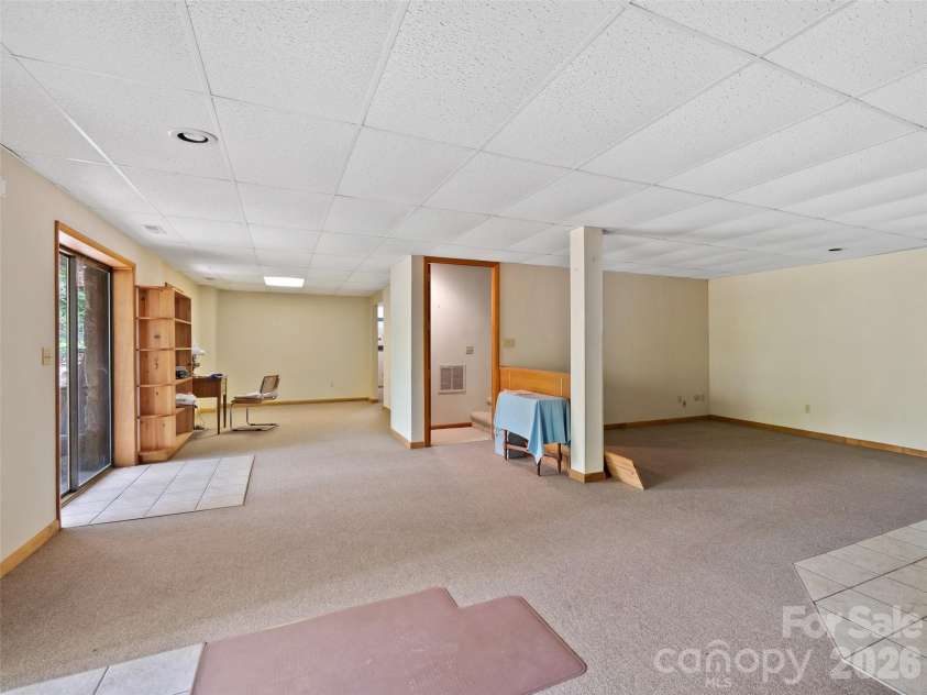 120 Carter Cove Road, Asheville, NC 28804.  MLS# CAR4370241, YatesRealty ID 13406. 