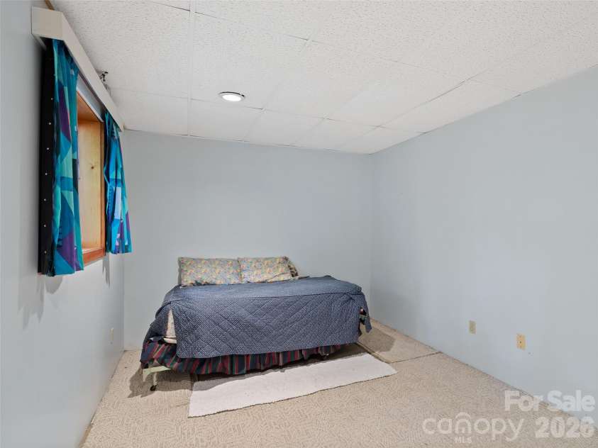 120 Carter Cove Road, Asheville, NC 28804.  MLS# CAR4370241, YatesRealty ID 13406. 