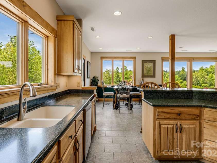 2912 Windswept Ridge Road, Marshall, NC 28753.  MLS# CAR4258178, YatesRealty ID 13406. 