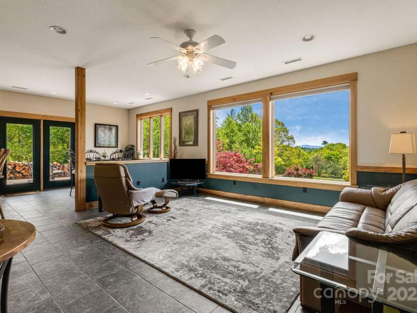 2912 Windswept Ridge Road, Marshall, NC 28753.  MLS# CAR4258178, YatesRealty ID 13406. 