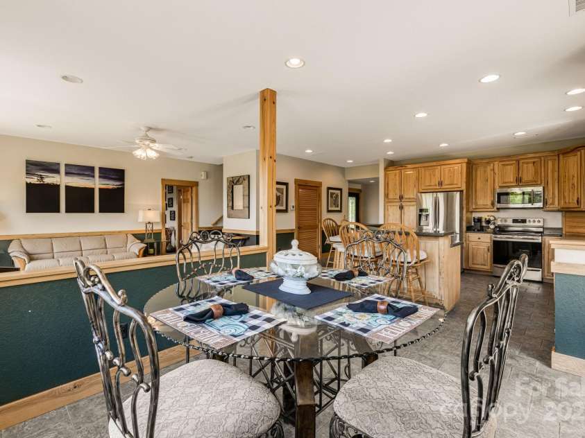 2912 Windswept Ridge Road, Marshall, NC 28753.  MLS# CAR4258178, YatesRealty ID 13406. 