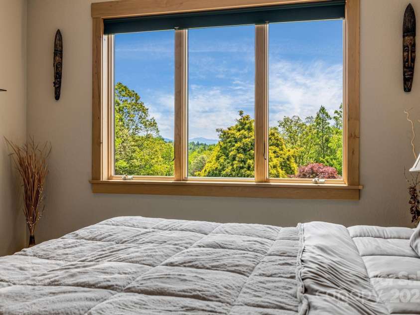 2912 Windswept Ridge Road, Marshall, NC 28753.  MLS# CAR4258178, YatesRealty ID 13406. 