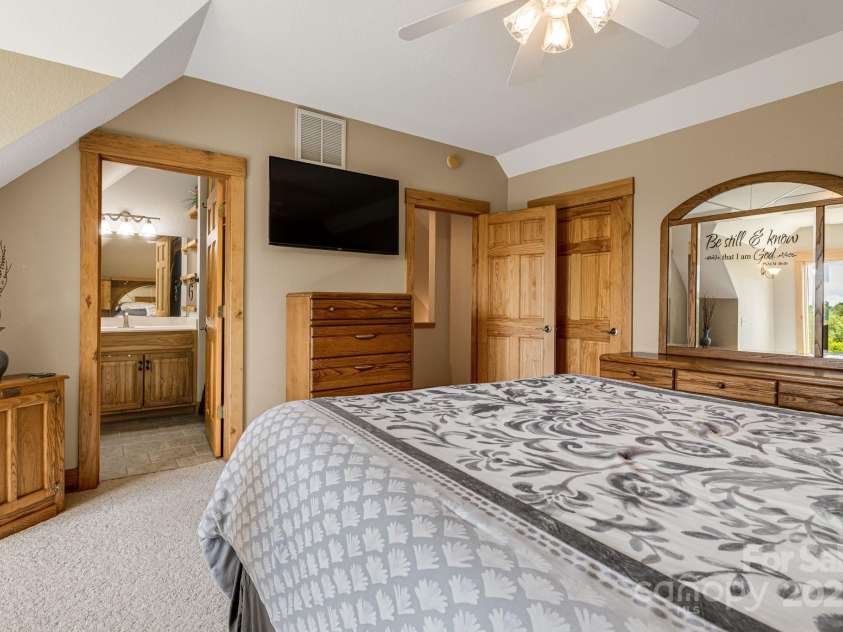 2912 Windswept Ridge Road, Marshall, NC 28753.  MLS# CAR4258178, YatesRealty ID 13406. 