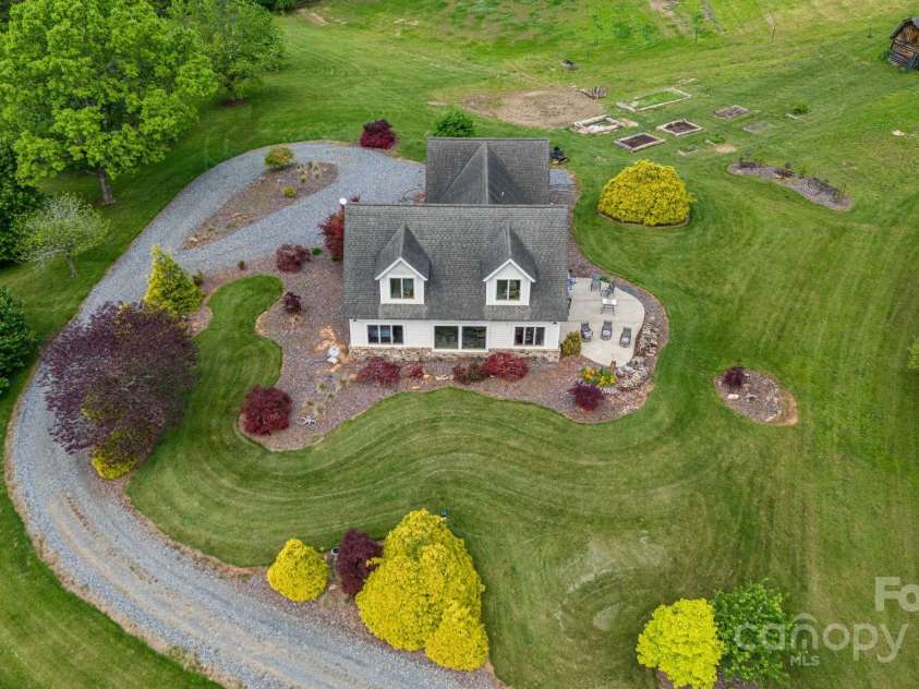 2912 Windswept Ridge Road, Marshall, NC 28753.  MLS# CAR4258178, YatesRealty ID 13406. 