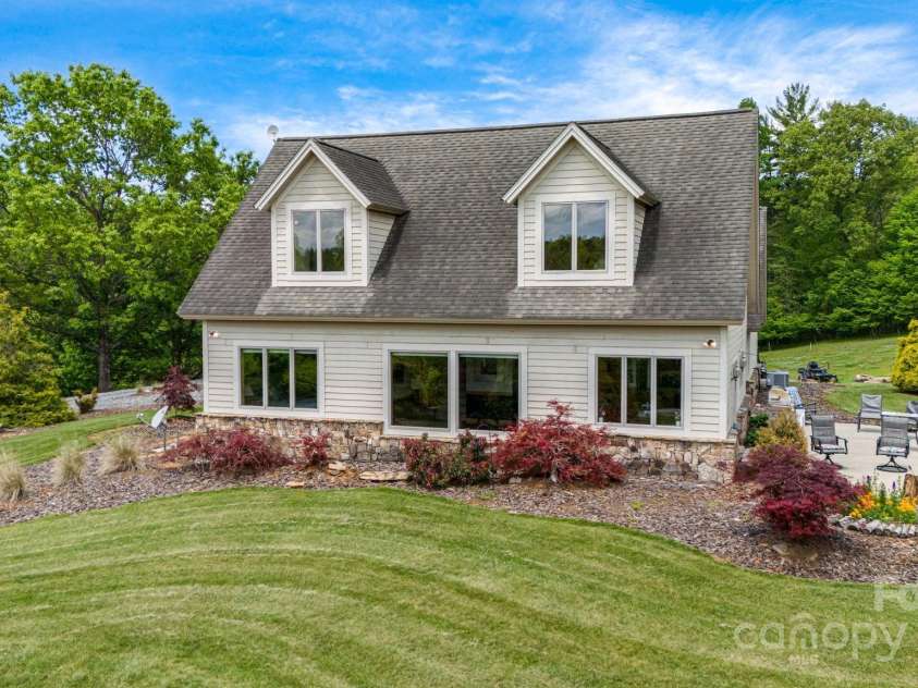 2912 Windswept Ridge Road, Marshall, NC 28753.  MLS# CAR4258178, YatesRealty ID 13406. 