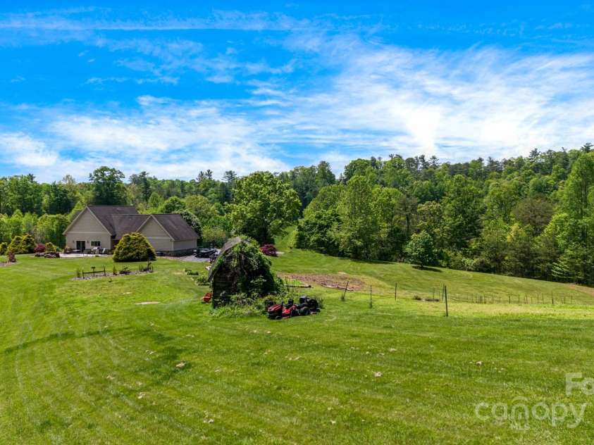 2912 Windswept Ridge Road, Marshall, NC 28753.  MLS# CAR4258178, YatesRealty ID 13406. 