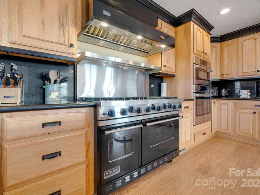 300 Roberts Drive, Hendersonville, NC 28739.  MLS# CAR4320767, YatesRealty ID 13407. 