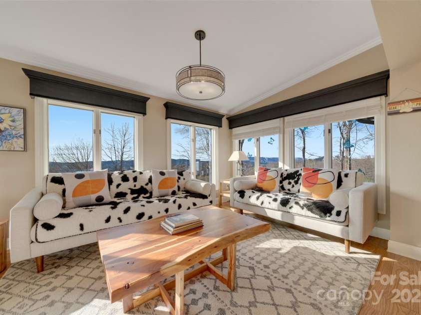 300 Roberts Drive, Hendersonville, NC 28739.  MLS# CAR4320767, YatesRealty ID 13407. 