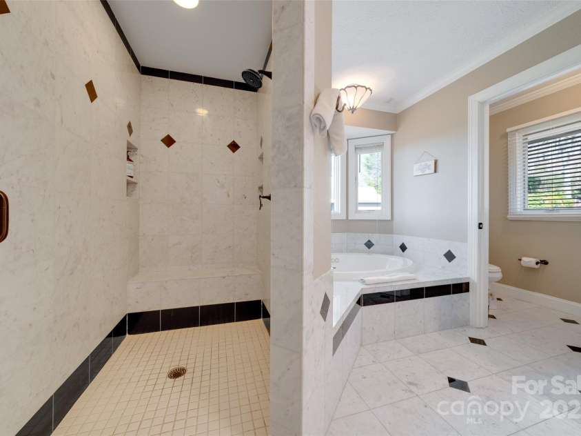 300 Roberts Drive, Hendersonville, NC 28739.  MLS# CAR4320767, YatesRealty ID 13407. 