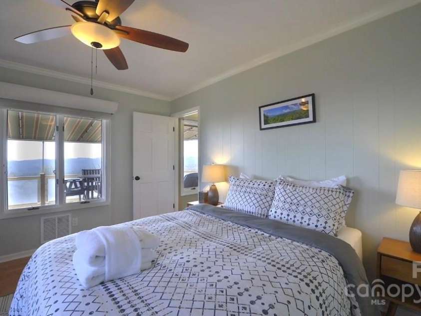 300 Roberts Drive, Hendersonville, NC 28739.  MLS# CAR4320767, YatesRealty ID 13407. 