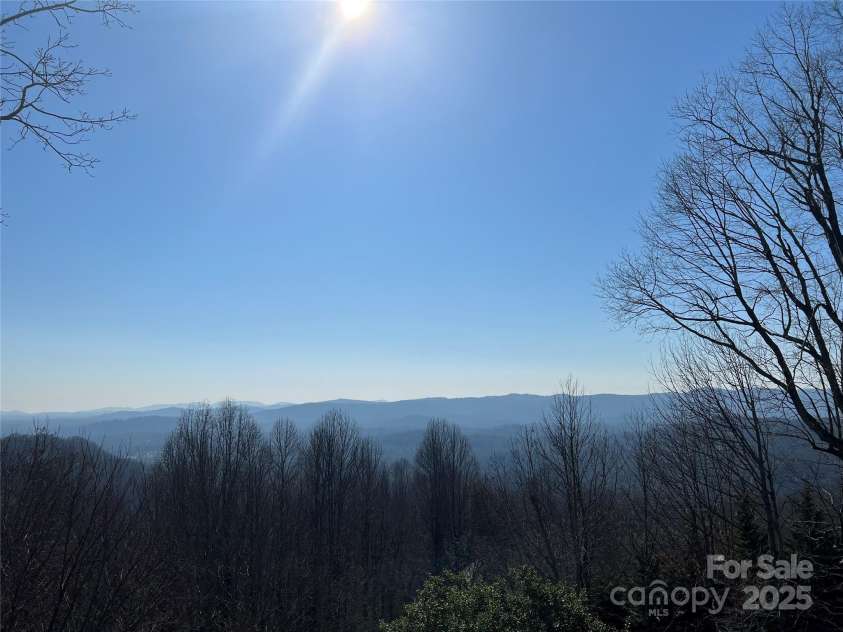 300 Roberts Drive, Hendersonville, NC 28739.  MLS# CAR4320767, YatesRealty ID 13407. 