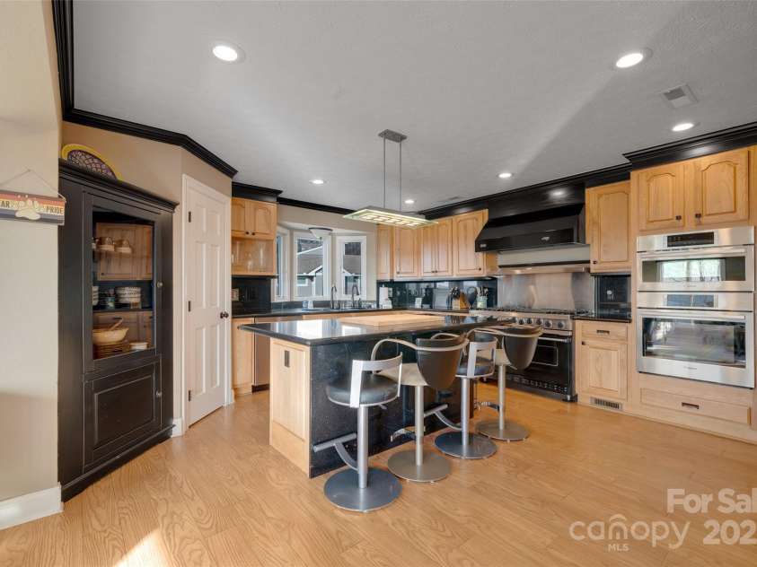 300 Roberts Drive, Hendersonville, NC 28739.  MLS# CAR4320767, YatesRealty ID 13407. 