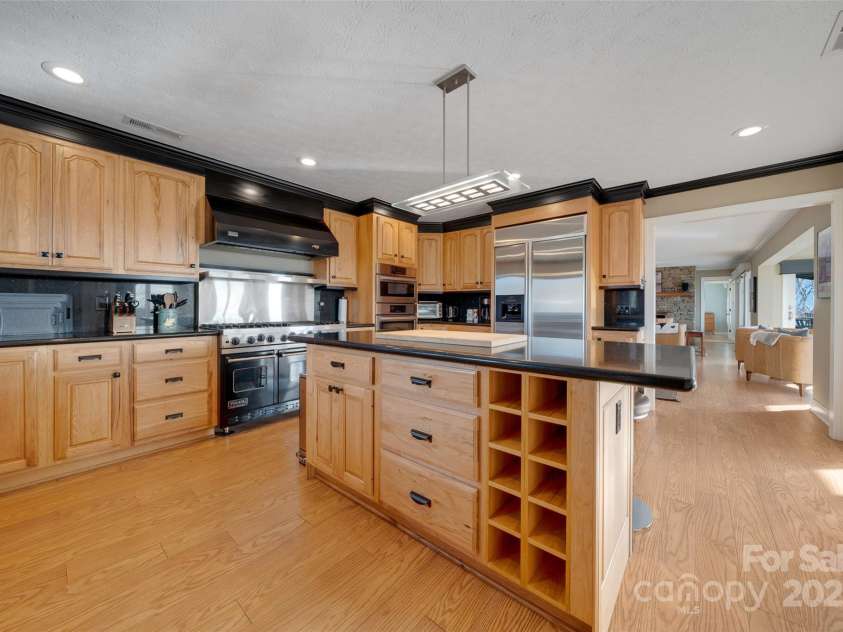 300 Roberts Drive, Hendersonville, NC 28739.  MLS# CAR4320767, YatesRealty ID 13407. 