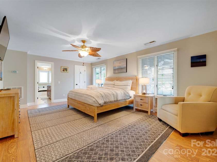 300 Roberts Drive, Hendersonville, NC 28739.  MLS# CAR4320767, YatesRealty ID 13407. Primary