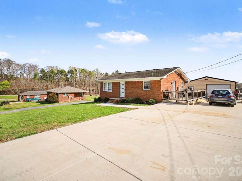 6408 River Bend Road, Concord, NC 28025.  MLS# CAR4359984, YatesRealty ID 13407. 