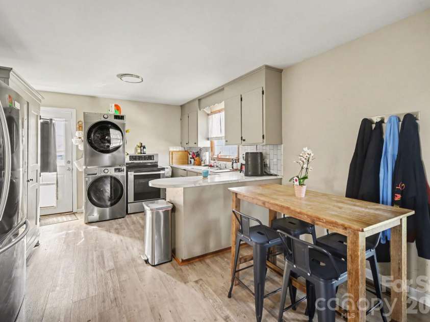 6408 River Bend Road, Concord, NC 28025.  MLS# CAR4359984, YatesRealty ID 13407. 
