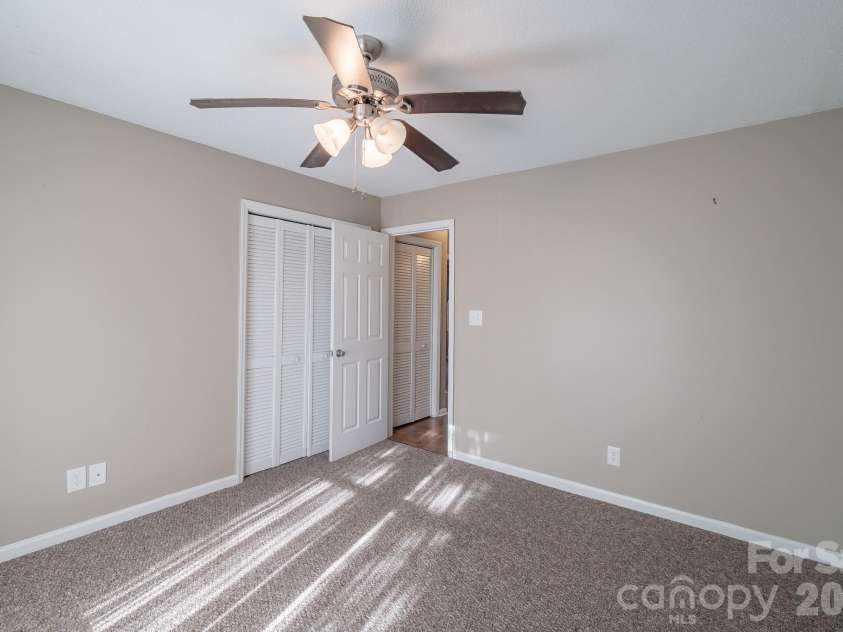 111 Southglenn Drive, Shelby, NC 28152.  MLS# CAR4369764, YatesRealty ID 13409. 
