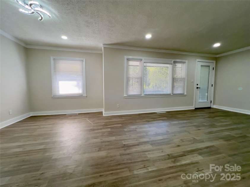 1522 Mary C Road, St Pauls, NC 28384.  MLS# CAR4313378, YatesRealty ID 1341. 