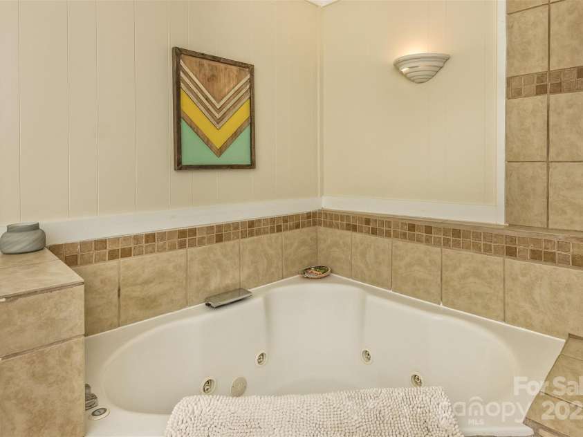 282 Old Toll Circle, Black Mountain, NC 28711.  MLS# CAR4256271, YatesRealty ID 13410. 