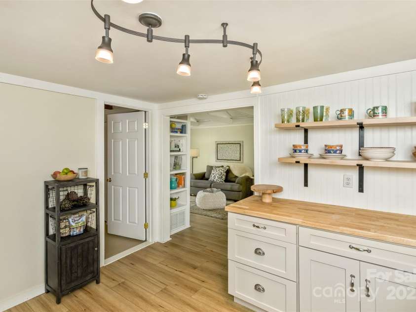 282 Old Toll Circle, Black Mountain, NC 28711.  MLS# CAR4256271, YatesRealty ID 13410. 