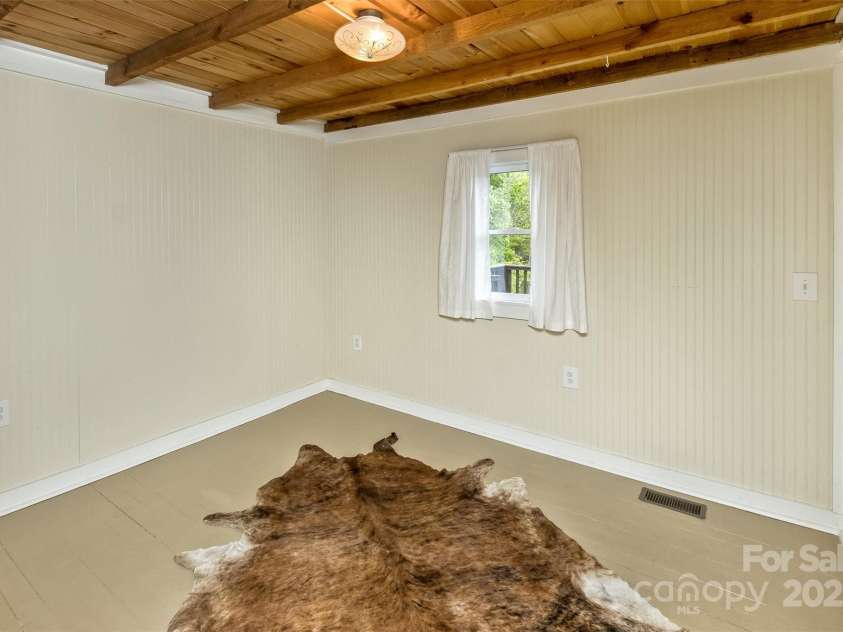 282 Old Toll Circle, Black Mountain, NC 28711.  MLS# CAR4256271, YatesRealty ID 13410. 