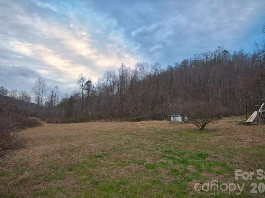 5712 Holbert Cove Road, Saluda, NC 28773.  MLS# CAR4332777, YatesRealty ID 13411. 
