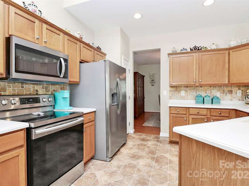 2111 Savoy Place, Fort Mill, SC 29707.  MLS# CAR4251589, YatesRealty ID 13412. 