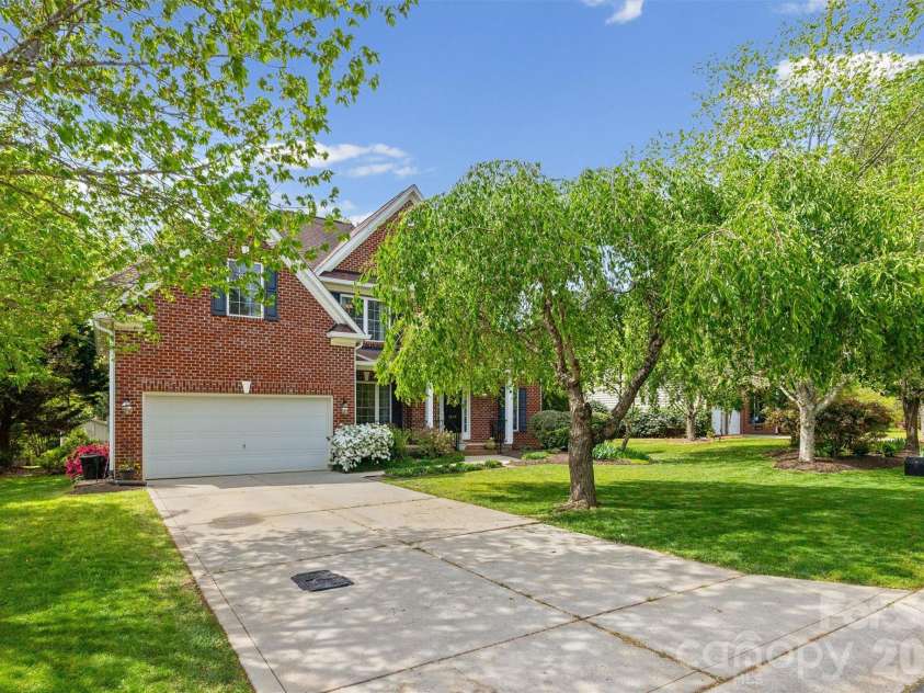 1836 Montague Road, Clover, SC 29710.  MLS# CAR4360574, YatesRealty ID 13414. Driveway