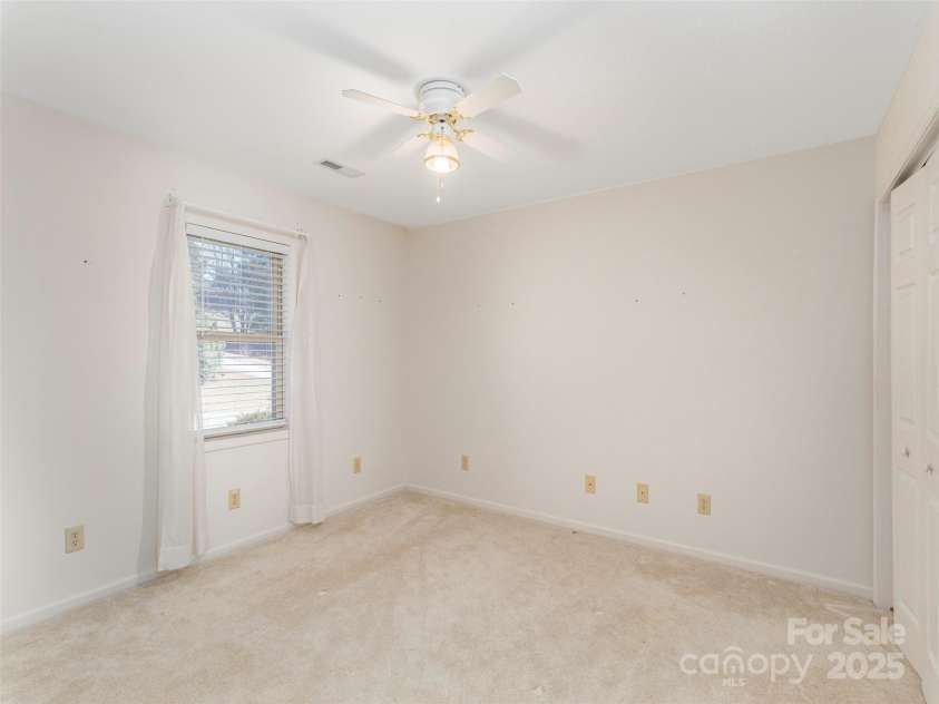 163 Gateway Street, Waynesville, NC 28785.  MLS# CAR4216649, YatesRealty ID 13415. 