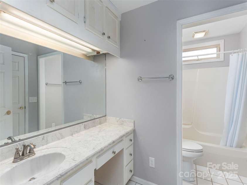 163 Gateway Street, Waynesville, NC 28785.  MLS# CAR4216649, YatesRealty ID 13415. 