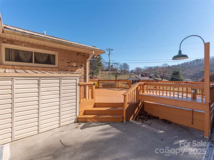 163 Gateway Street, Waynesville, NC 28785.  MLS# CAR4216649, YatesRealty ID 13415. 