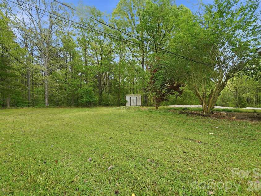 3285 Douglas Way Lane, Lancaster, SC 29720.  MLS# CAR4368040, YatesRealty ID 13415. 