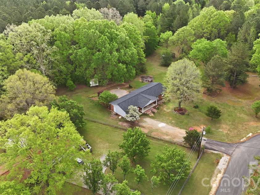 3285 Douglas Way Lane, Lancaster, SC 29720.  MLS# CAR4368040, YatesRealty ID 13415. 