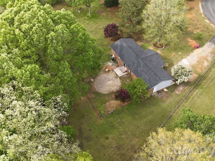 3285 Douglas Way Lane, Lancaster, SC 29720.  MLS# CAR4368040, YatesRealty ID 13415. 