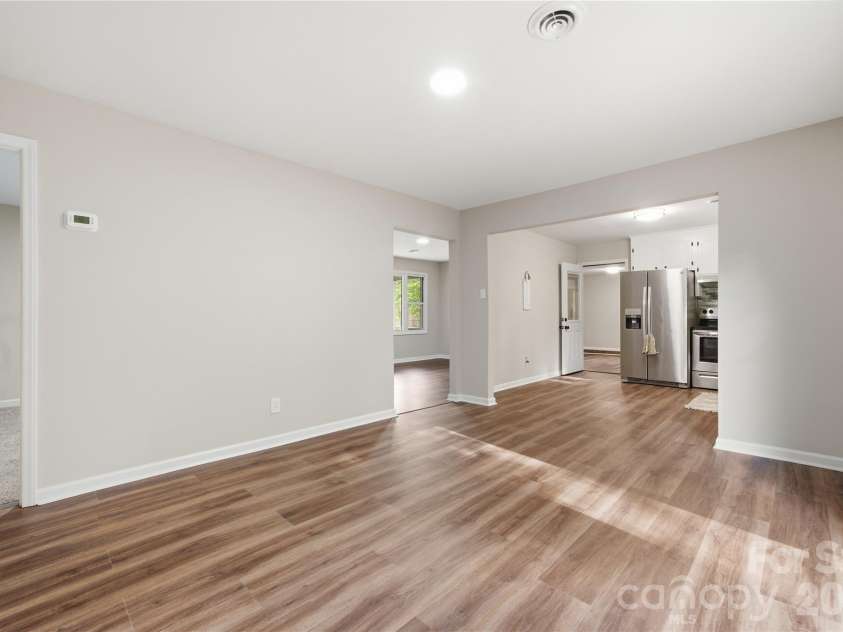 3285 Douglas Way Lane, Lancaster, SC 29720.  MLS# CAR4368040, YatesRealty ID 13415. Dining Room