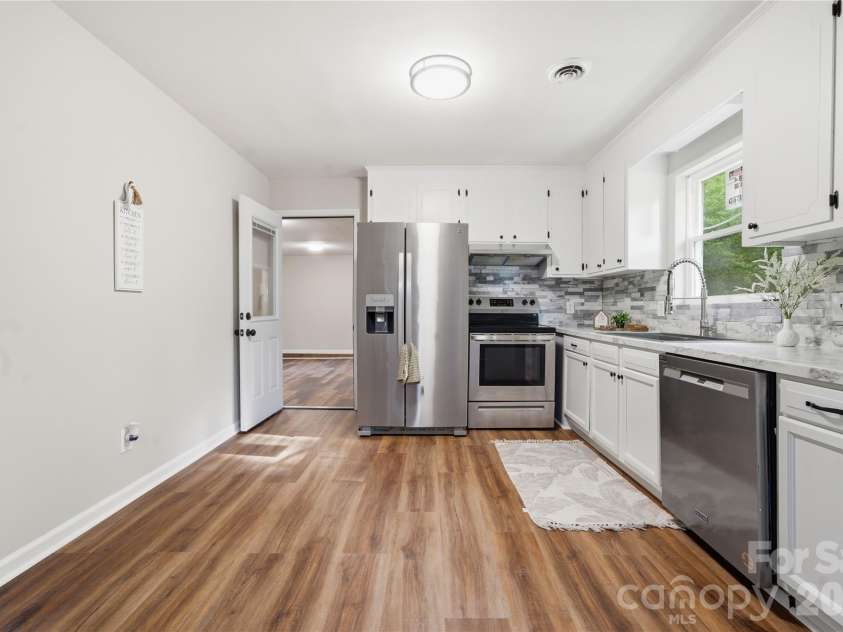 3285 Douglas Way Lane, Lancaster, SC 29720.  MLS# CAR4368040, YatesRealty ID 13415. Kitchen Area