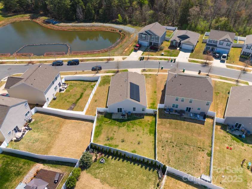6816 Pennyroyal Way, Charlotte, NC 28216.  MLS# CAR4241049, YatesRealty ID 13416. 