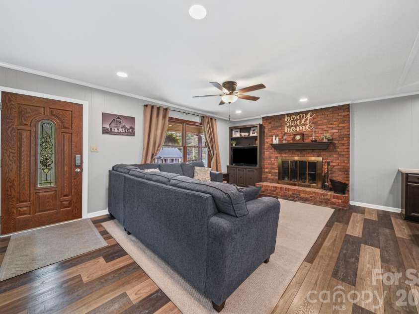 120 General Pemberton Street, Stanley, NC 28164.  MLS# CAR4349104, YatesRealty ID 13417. 