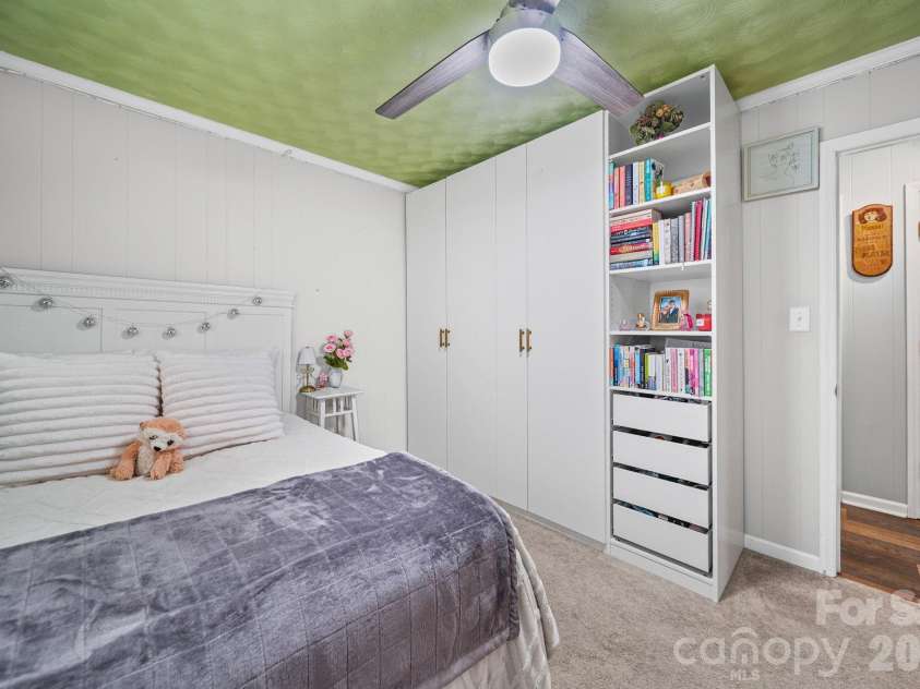 120 General Pemberton Street, Stanley, NC 28164.  MLS# CAR4349104, YatesRealty ID 13417. 