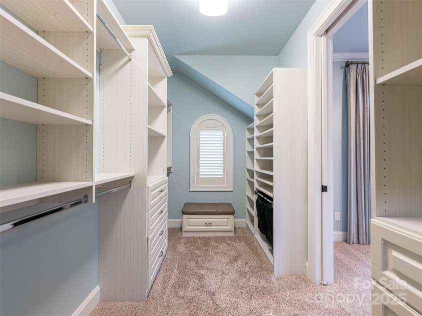 87 Chantilly Drive, Asheville, NC 28804.  MLS# CAR4306861, YatesRealty ID 13417. 