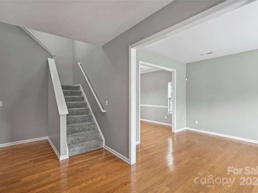9321 Bradstreet Commons Way, Charlotte, NC 28215.  MLS# CAR4254515, YatesRealty ID 13418. 